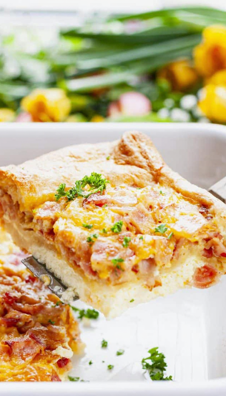 Crescent Roll Breakfast Casserole
