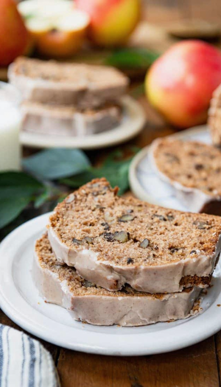 One-Bowl Applesauce Cake Recipe